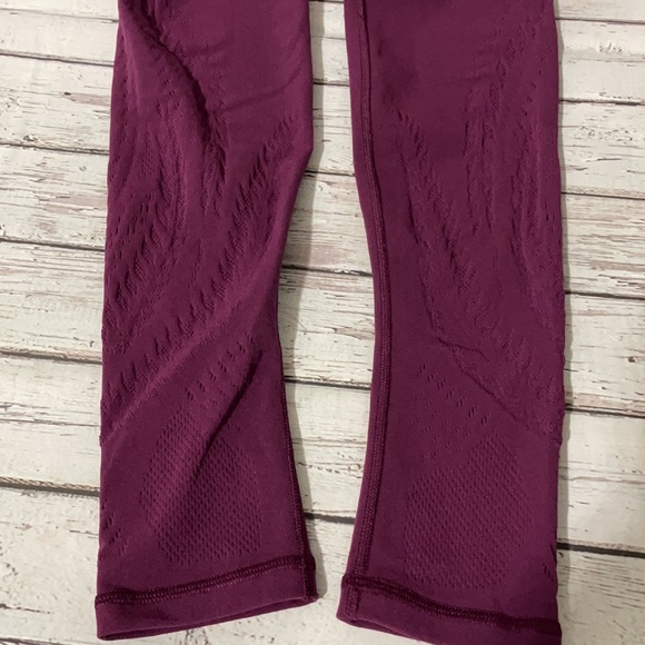 NEW Athleta Warp Knit 7/8 Tight - Picture 9 of 10